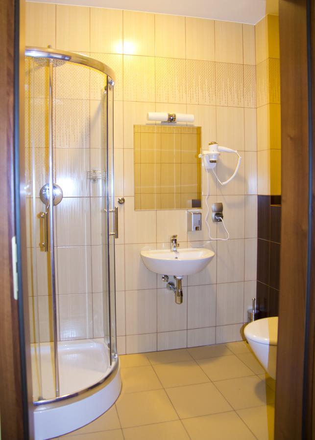 Hotel Odessa Wysokie Mazowieckie Экстерьер фото