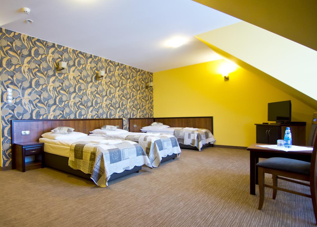Hotel Odessa Wysokie Mazowieckie Экстерьер фото