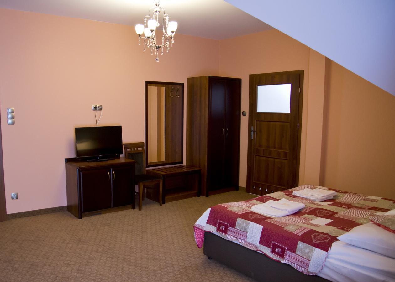 Hotel Odessa Wysokie Mazowieckie Экстерьер фото