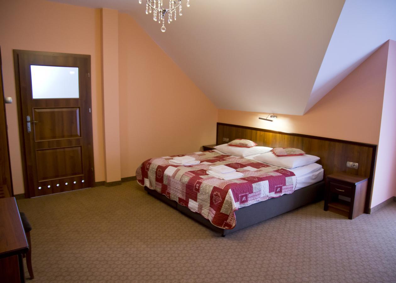 Hotel Odessa Wysokie Mazowieckie Экстерьер фото