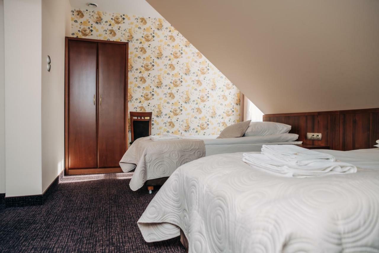 Hotel Odessa Wysokie Mazowieckie Экстерьер фото